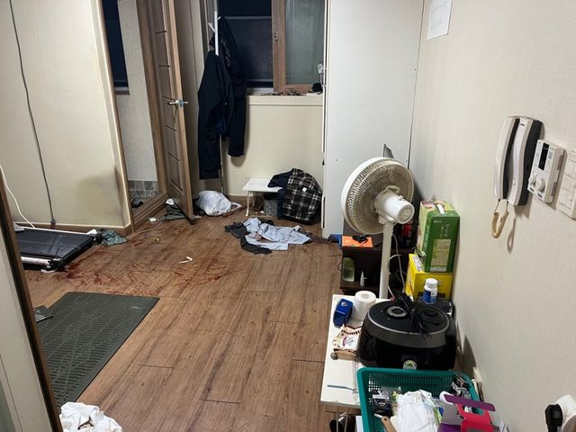 고독사청소 작업 현장 사진 2